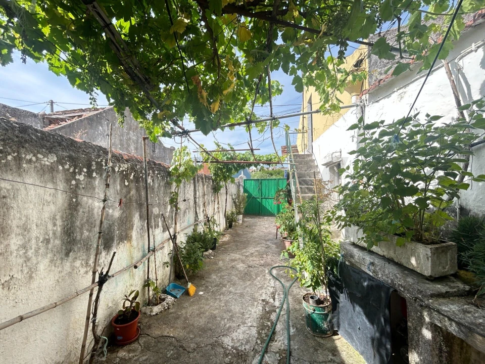 Moradia T2 para Venda em Alcoentre Foto 18