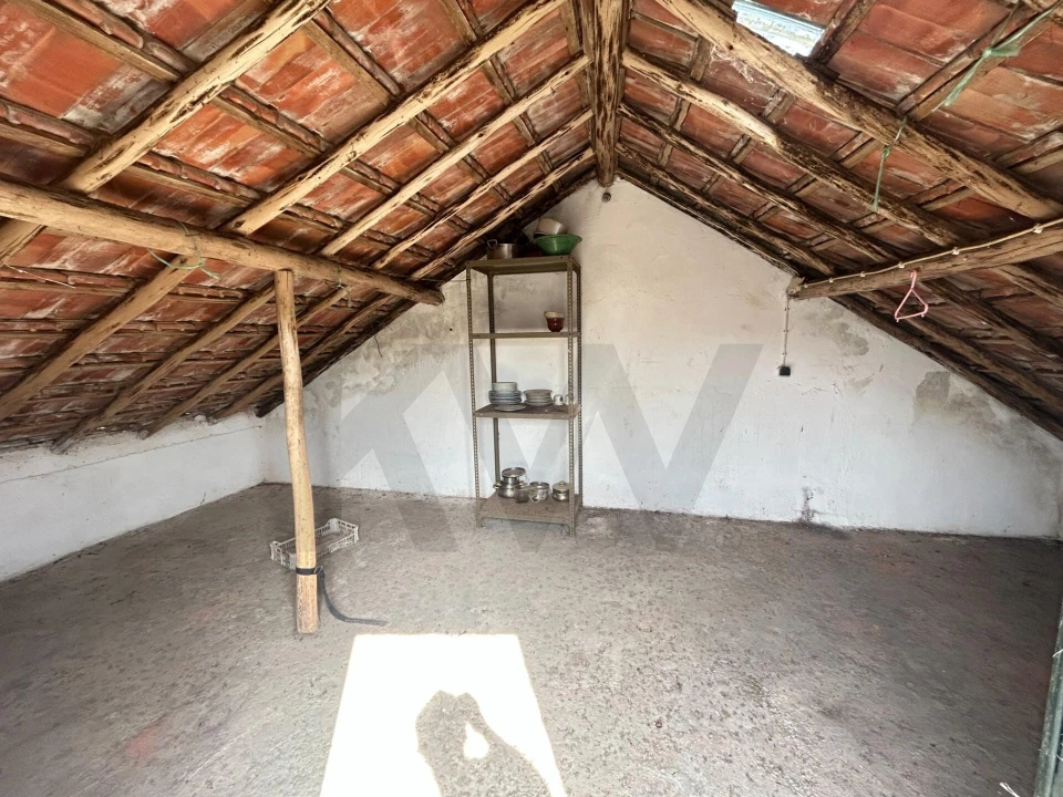 Moradia T2 para Venda em Alcoentre Foto 8