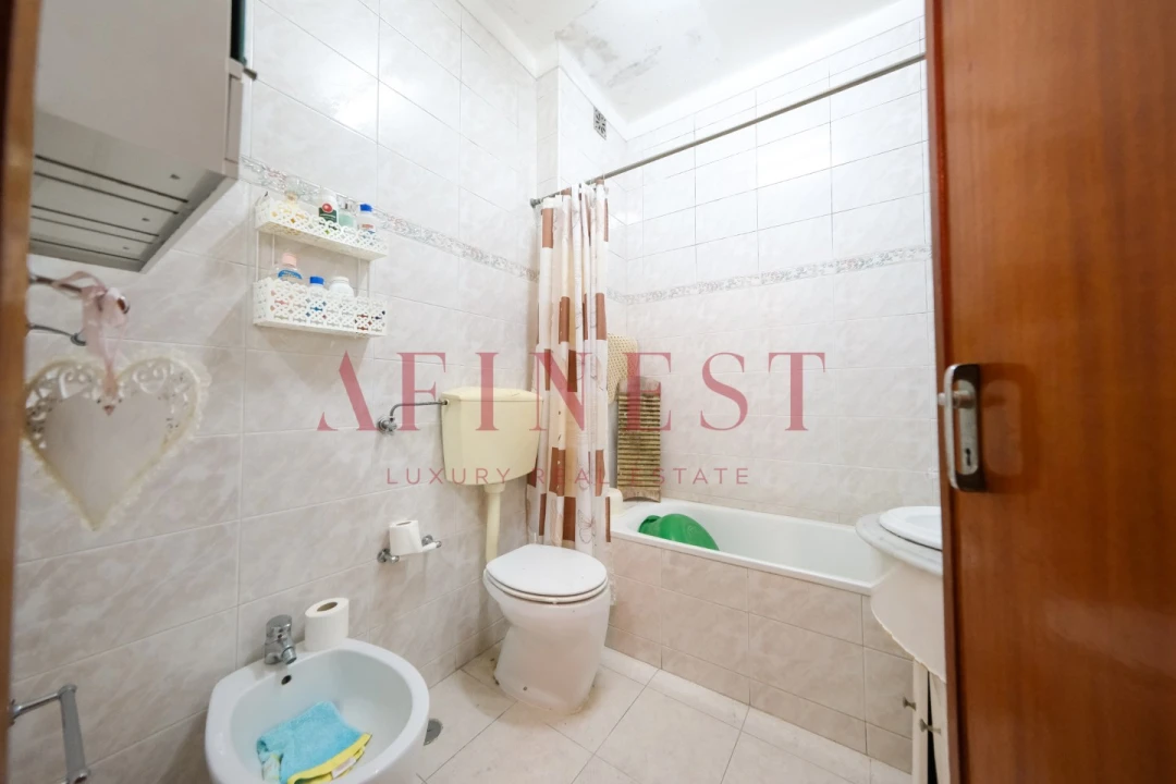 Apartamento T3 para Venda em Almada, Cova da Piedade, Pragal e Cacilhas Foto 13