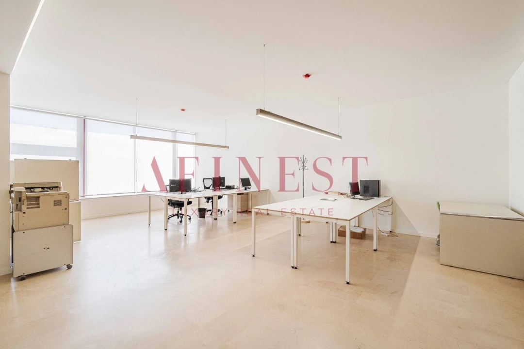 Escritório para Arrendamento em Areeiro Foto 7