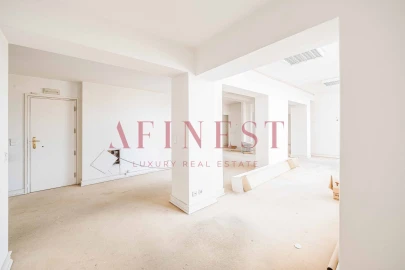 Escritório para Arrendamento em Avenidas Novas