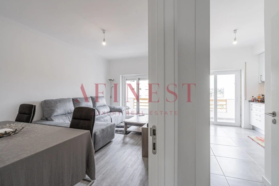 Apartamento T2 para Arrendamento em Amora Foto 10