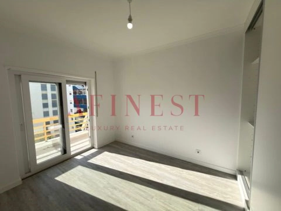 Apartamento T2 para Arrendamento em Amora Foto 12