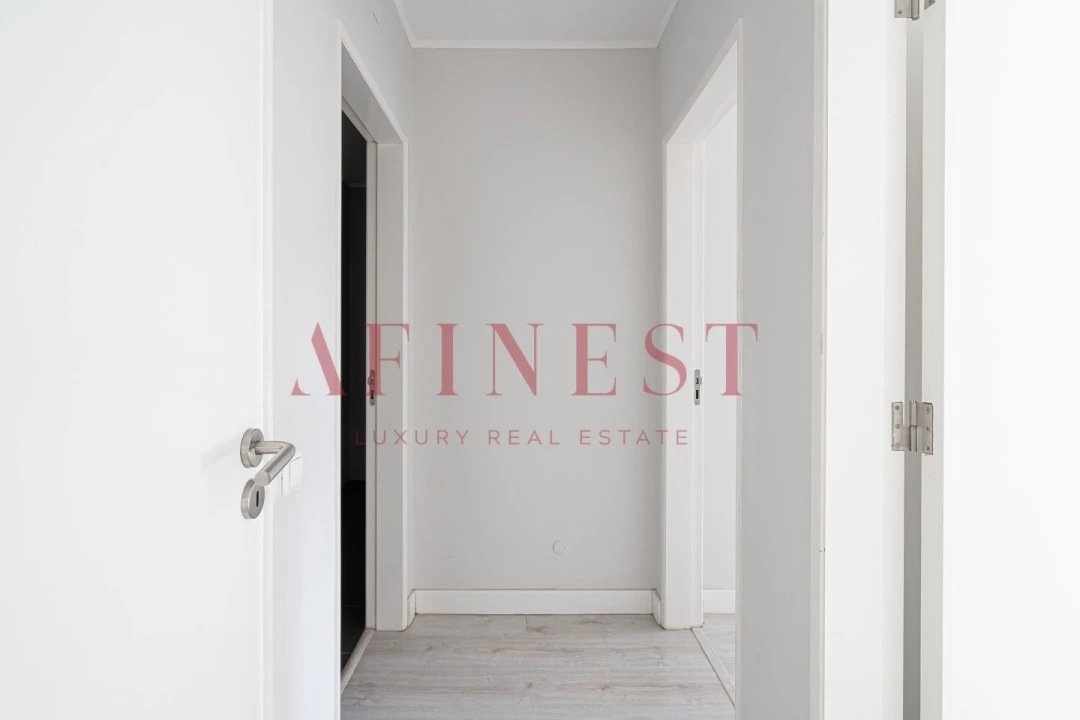 Apartamento T2 para Arrendamento em São Domingos de Rana Foto 8