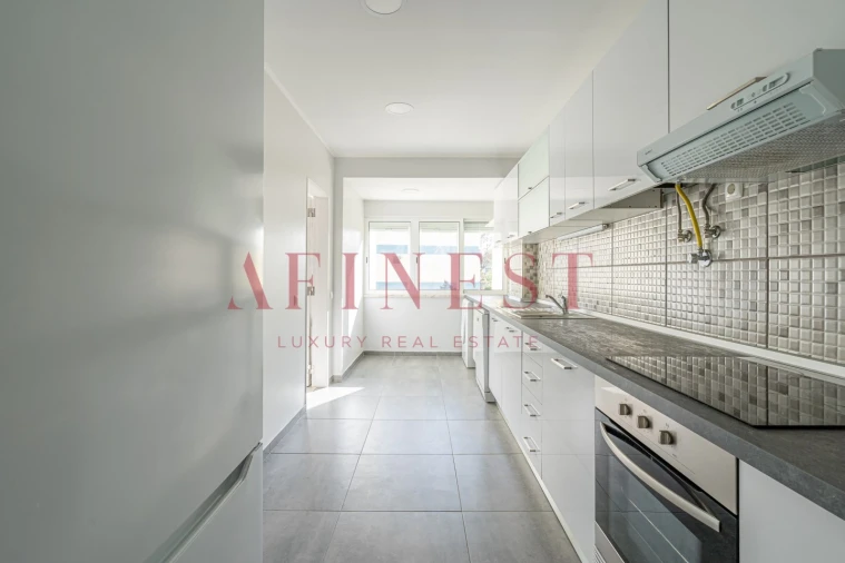 Apartamento T2 para Arrendamento em São Domingos de Rana Foto 6