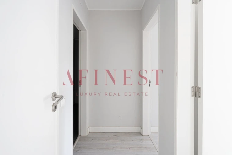 Apartamento T2 para Arrendamento em São Domingos de Rana Foto 8