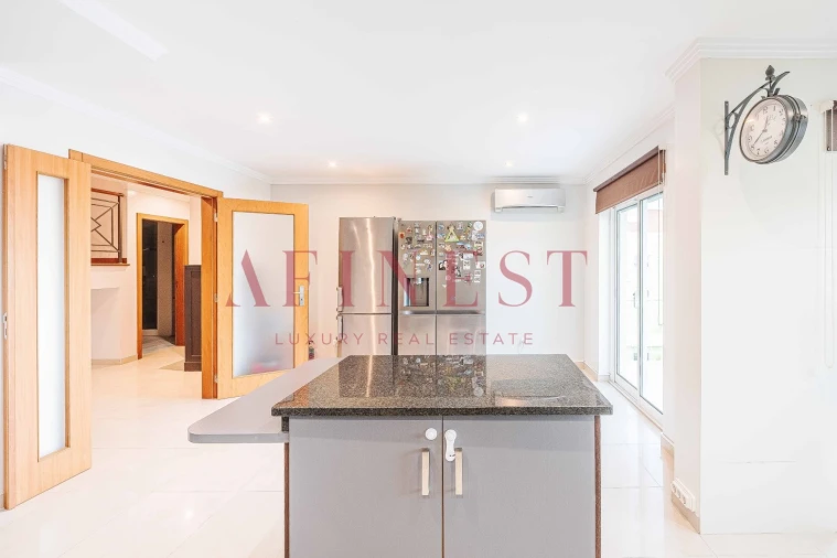 Apartamento T4 para Venda em Alcochete Foto 8