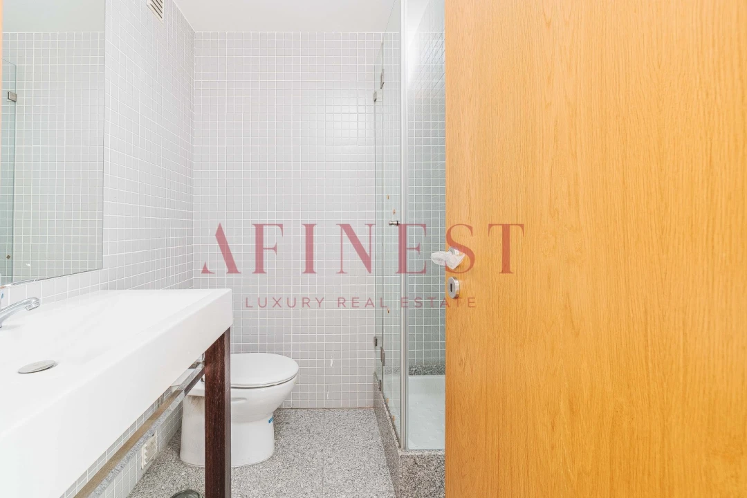 Apartamento T4 para Venda em Carcavelos e Parede Foto 23