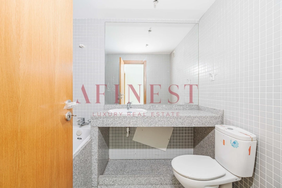 Apartamento T4 para Venda em Carcavelos e Parede Foto 25