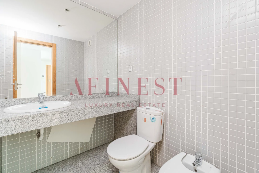 Apartamento T4 para Venda em Carcavelos e Parede Foto 26