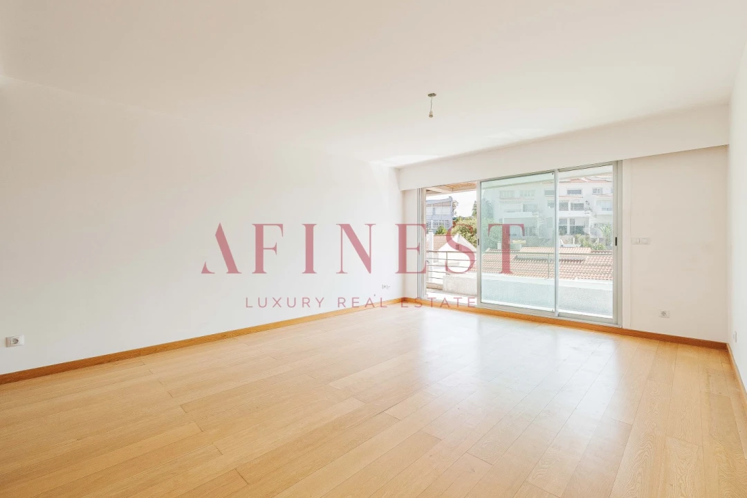 Apartamento T4 para Venda em Carcavelos e Parede Foto 37