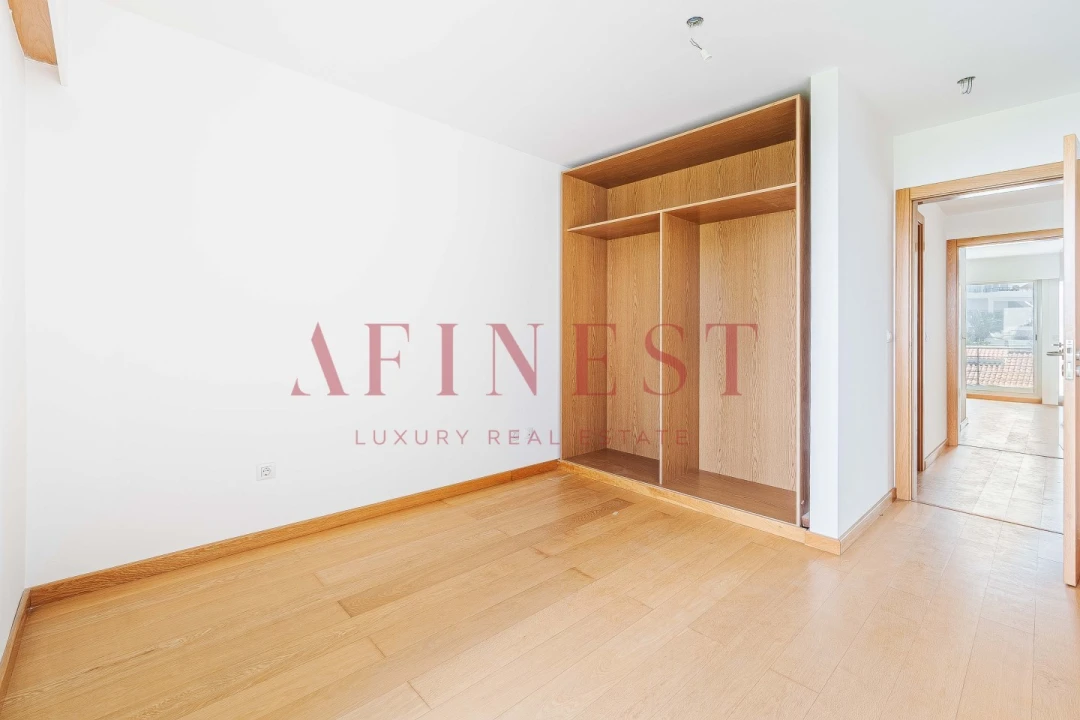 Apartamento T4 para Venda em Carcavelos e Parede Foto 45