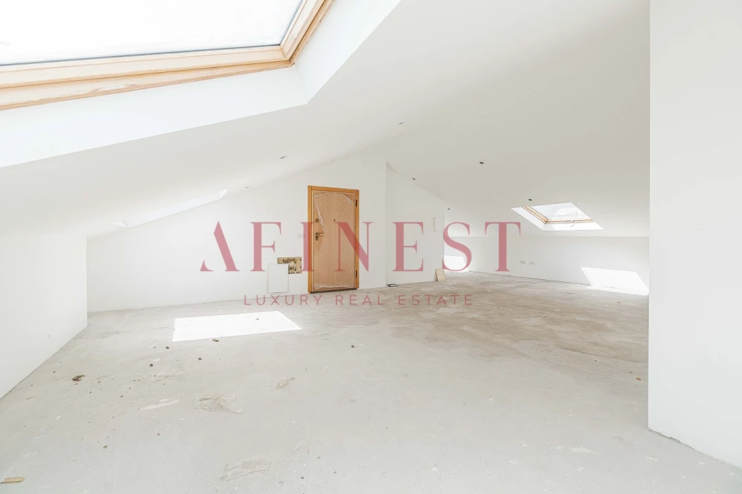 Apartamento T4 para Venda em Carcavelos e Parede Foto 49