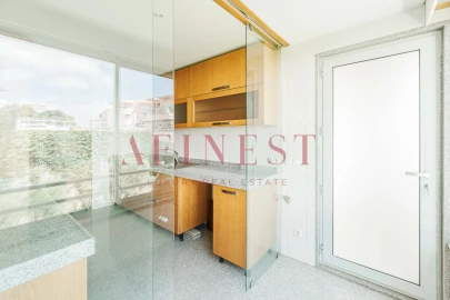 Apartamento T4 para Venda em Carcavelos e Parede