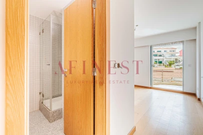 Apartamento T4 para Venda em Carcavelos e Parede