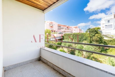 Apartamento T4 para Venda em Carcavelos e Parede