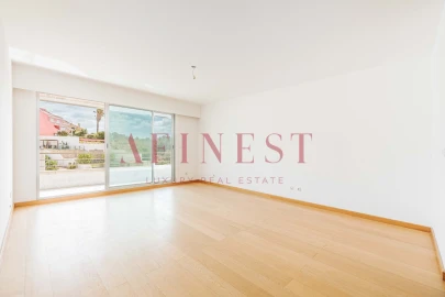 Apartamento T4 para Venda em Carcavelos e Parede
