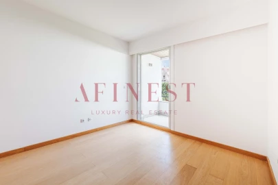 Apartamento T4 para Venda em Carcavelos e Parede
