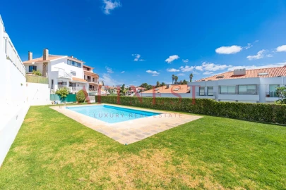Apartamento T4 para Venda em Carcavelos e Parede