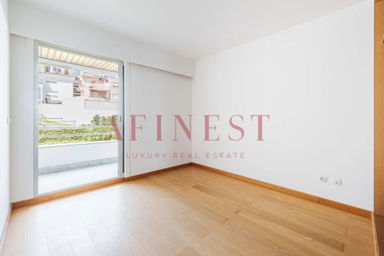 Apartamento T4 para Venda em Carcavelos e Parede Foto 42