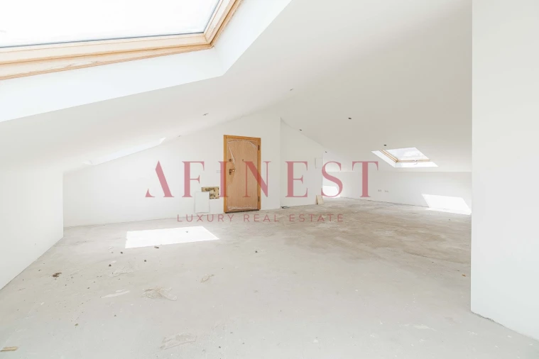 Apartamento T4 para Venda em Carcavelos e Parede Foto 49