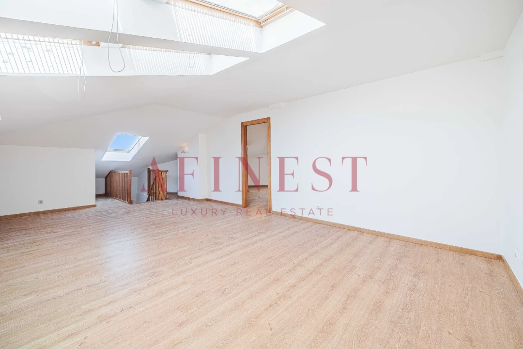 Apartamento T3 para Arrendamento em Santa Maria e São Miguel, São Martinho, São Pedro Penaferrim Foto 44