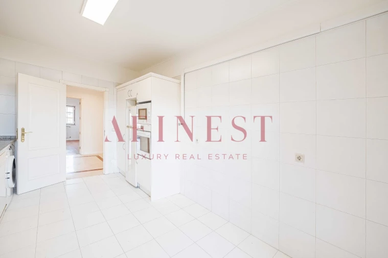 Apartamento T3 para Arrendamento em Santa Maria e São Miguel, São Martinho, São Pedro Penaferrim Foto 16