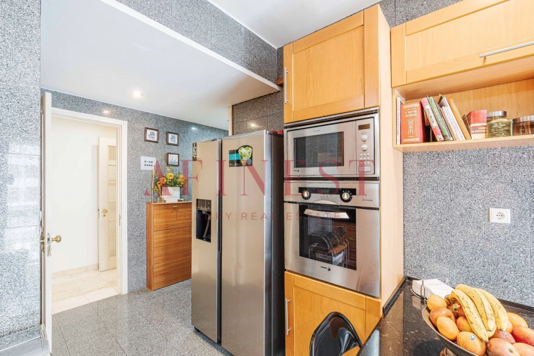 Apartamento T5 para Venda em Lumiar Foto 11