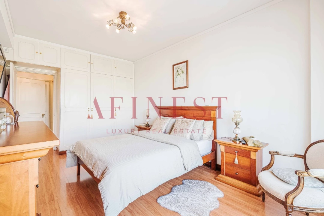 Apartamento T5 para Venda em Lumiar Foto 44