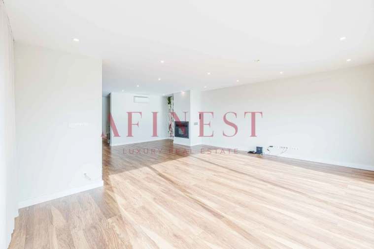 Moradia T4 para Venda em São João das Lampas e Terrugem Foto 6