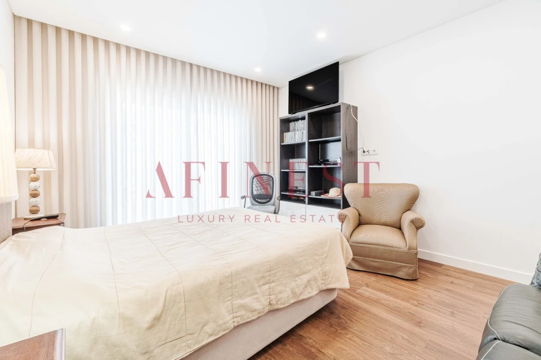 Moradia T6 para Venda em Santa Maria e São Miguel, São Martinho, São Pedro Penaferrim Foto 35