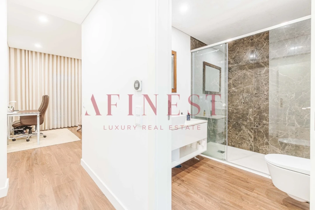 Moradia T6 para Venda em Santa Maria e São Miguel, São Martinho, São Pedro Penaferrim Foto 36