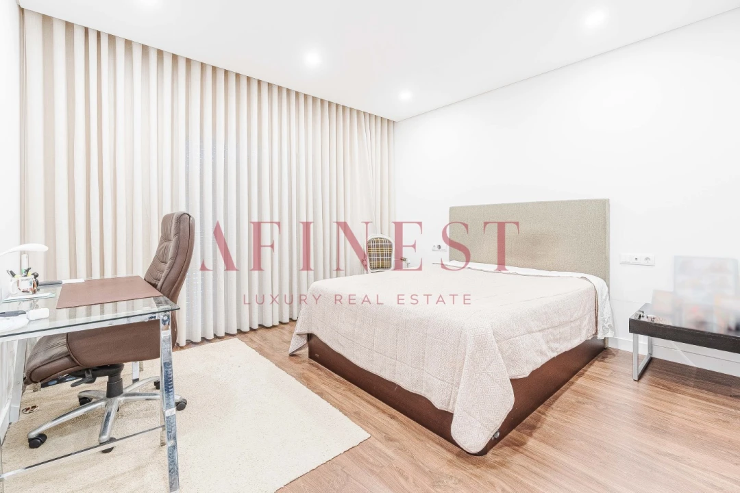 Moradia T6 para Venda em Santa Maria e São Miguel, São Martinho, São Pedro Penaferrim Foto 41