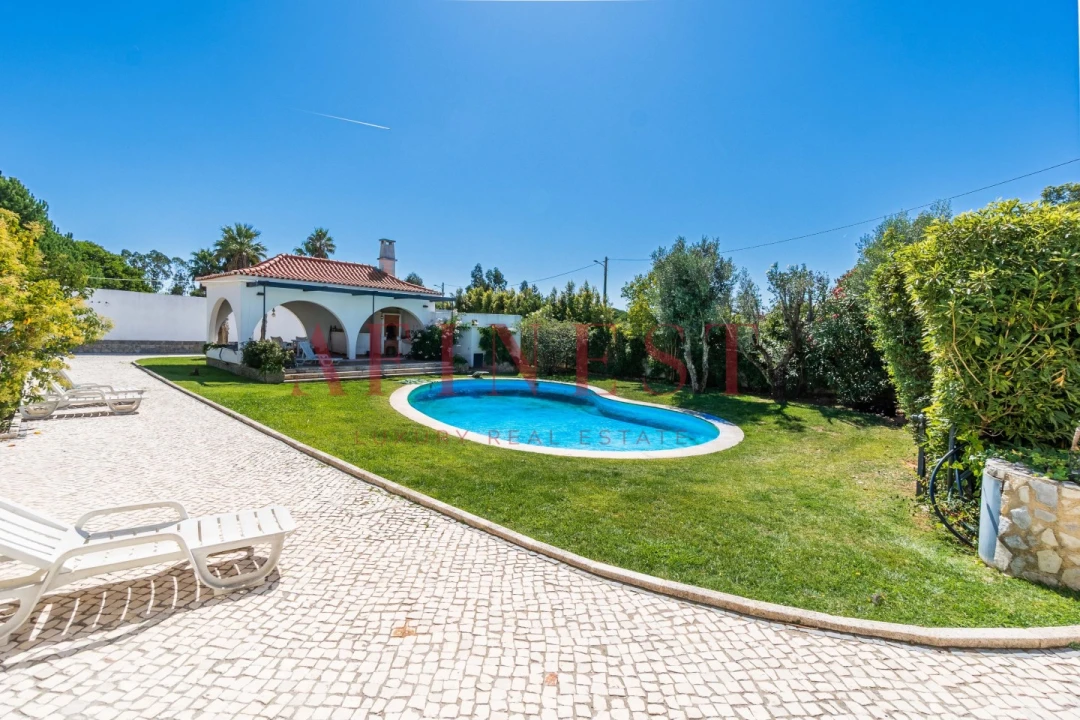 Moradia T6 para Venda em Santa Maria e São Miguel, São Martinho, São Pedro Penaferrim Foto 1