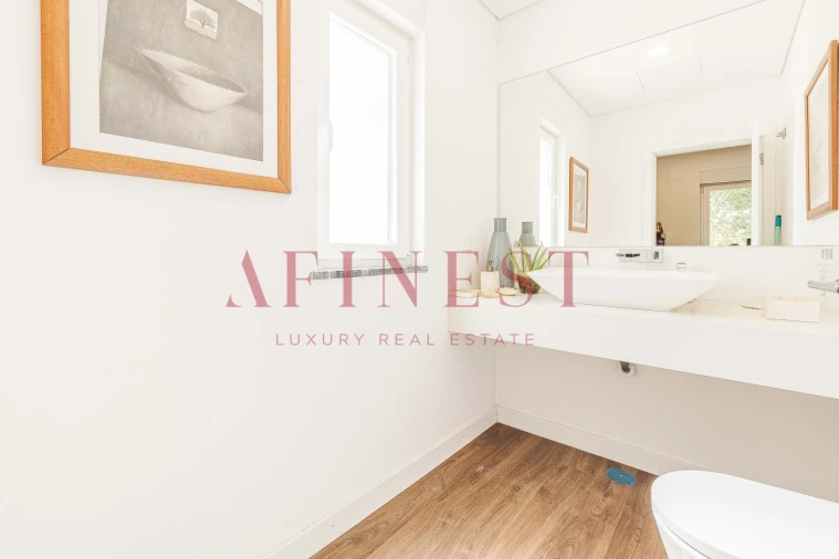 Moradia T6 para Venda em Santa Maria e São Miguel, São Martinho, São Pedro Penaferrim Foto 13