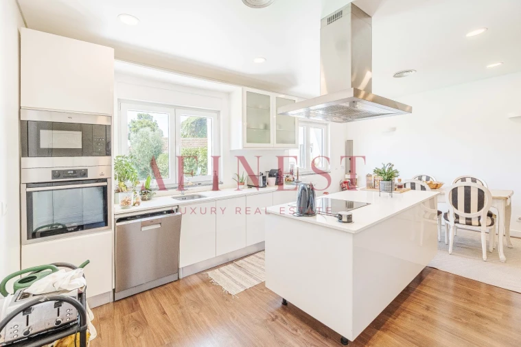 Moradia T6 para Venda em Santa Maria e São Miguel, São Martinho, São Pedro Penaferrim Foto 16