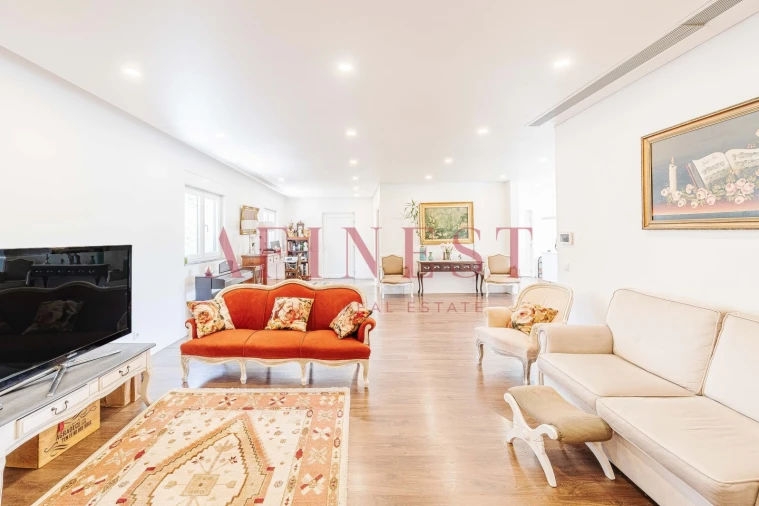 Moradia T6 para Venda em Santa Maria e São Miguel, São Martinho, São Pedro Penaferrim Foto 20