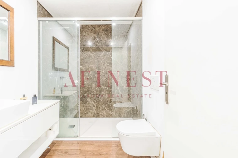 Moradia T6 para Venda em Santa Maria e São Miguel, São Martinho, São Pedro Penaferrim Foto 37