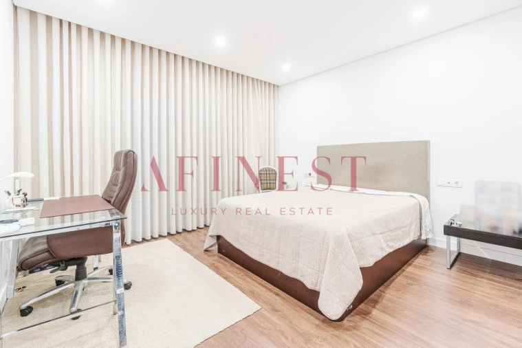 Moradia T6 para Venda em Santa Maria e São Miguel, São Martinho, São Pedro Penaferrim Foto 41