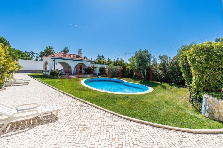 Moradia T6 para Venda em Santa Maria e São Miguel, São Martinho, São Pedro Penaferrim Foto 1