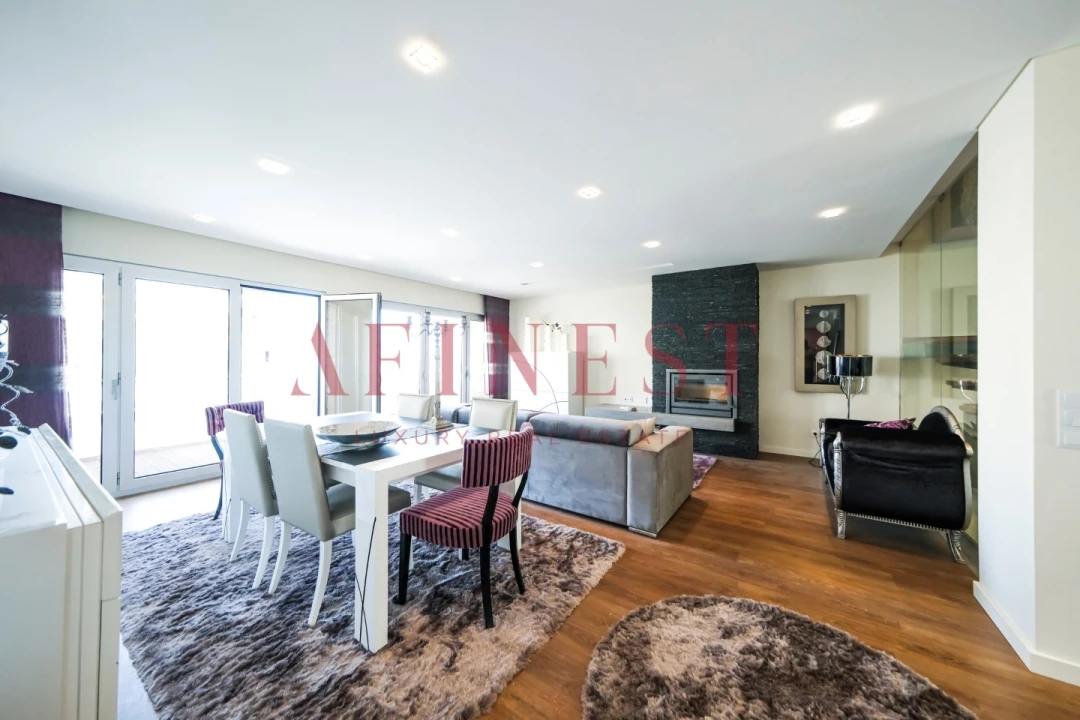 Moradia T4 para Venda em Carcavelos e Parede Foto 5