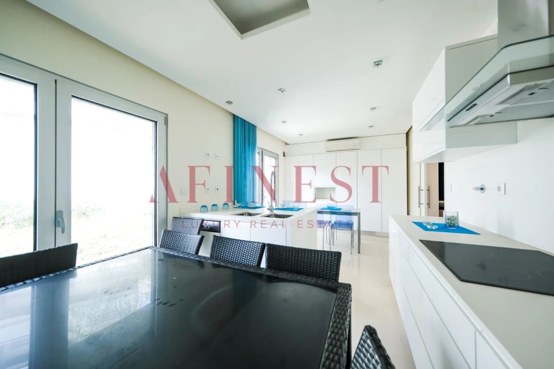 Moradia T4 para Venda em Carcavelos e Parede Foto 11