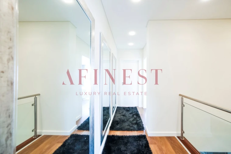 Moradia T4 para Venda em Carcavelos e Parede Foto 16