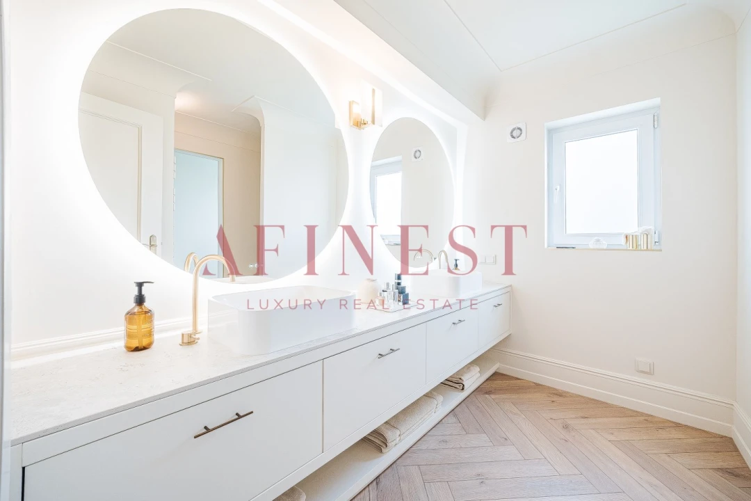 Moradia T5 para Arrendamento em Santa Maria e São Miguel, São Martinho, São Pedro Penaferrim Foto 54