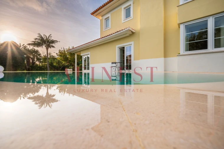 Moradia T5 para Arrendamento em Santa Maria e São Miguel, São Martinho, São Pedro Penaferrim Foto 6