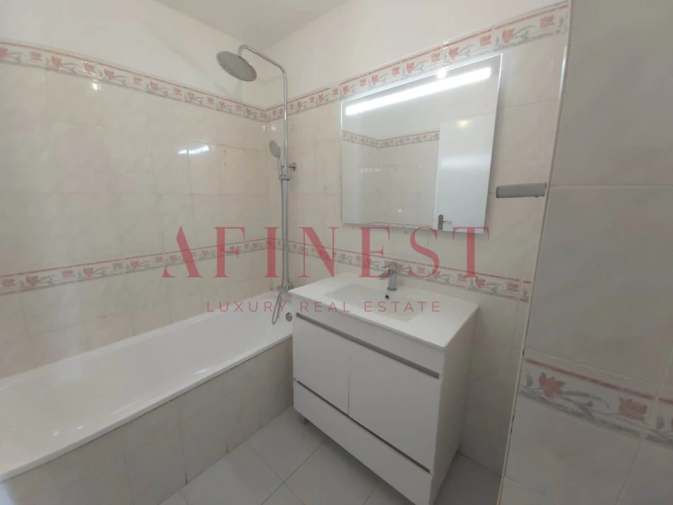 Apartamento T2 para Venda em Algueirão-Mem Martins Foto 8