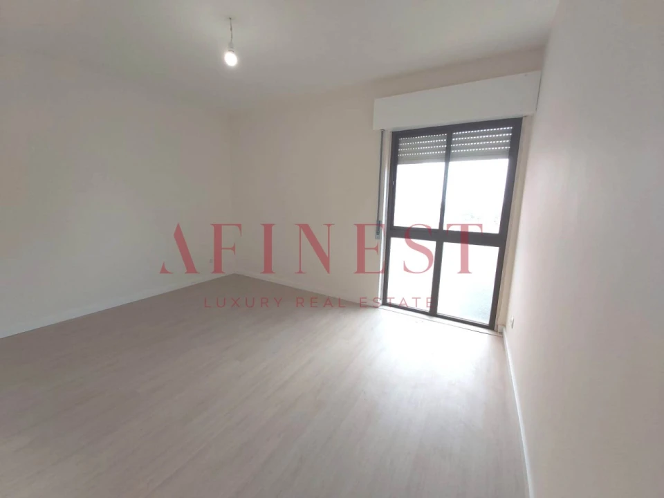 Apartamento T2 para Venda em Algueirão-Mem Martins Foto 10