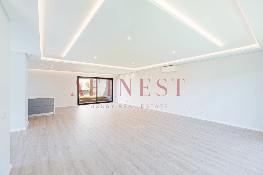 Moradia T4 para Venda em Carcavelos e Parede Foto 5