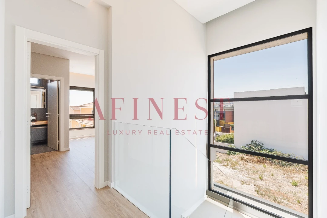 Moradia T4 para Venda em Carcavelos e Parede Foto 30