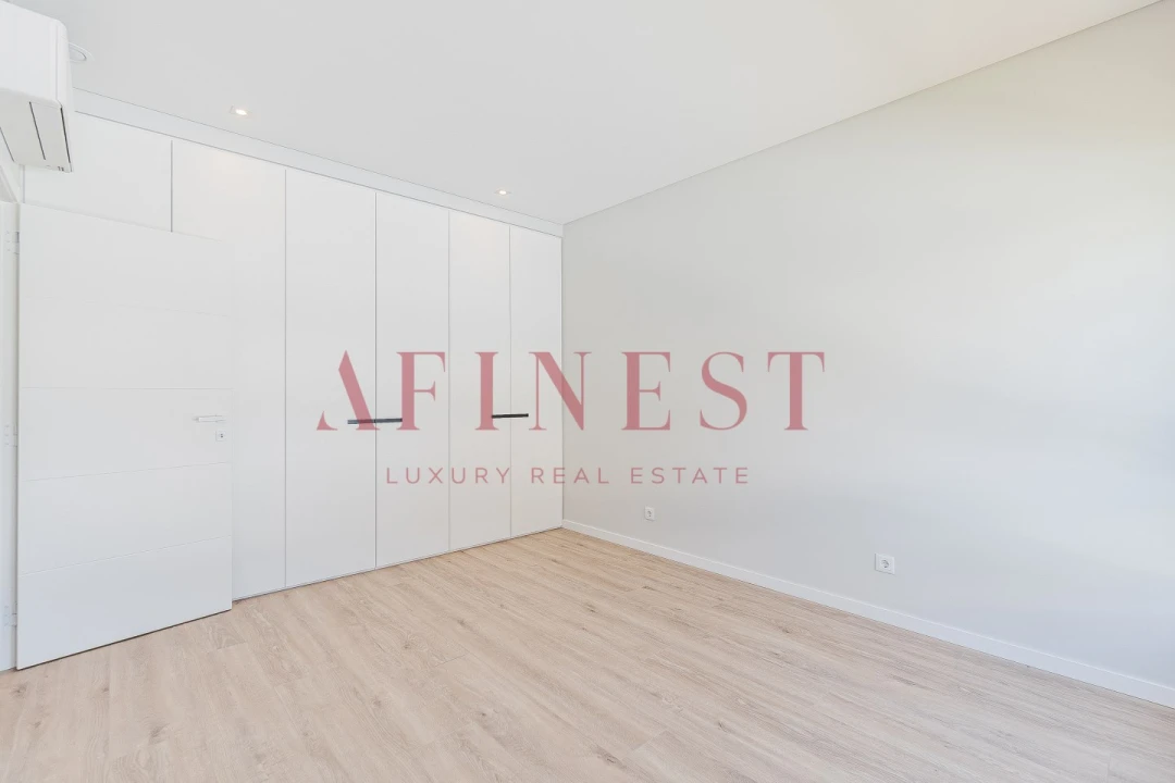 Moradia T4 para Venda em Carcavelos e Parede Foto 46